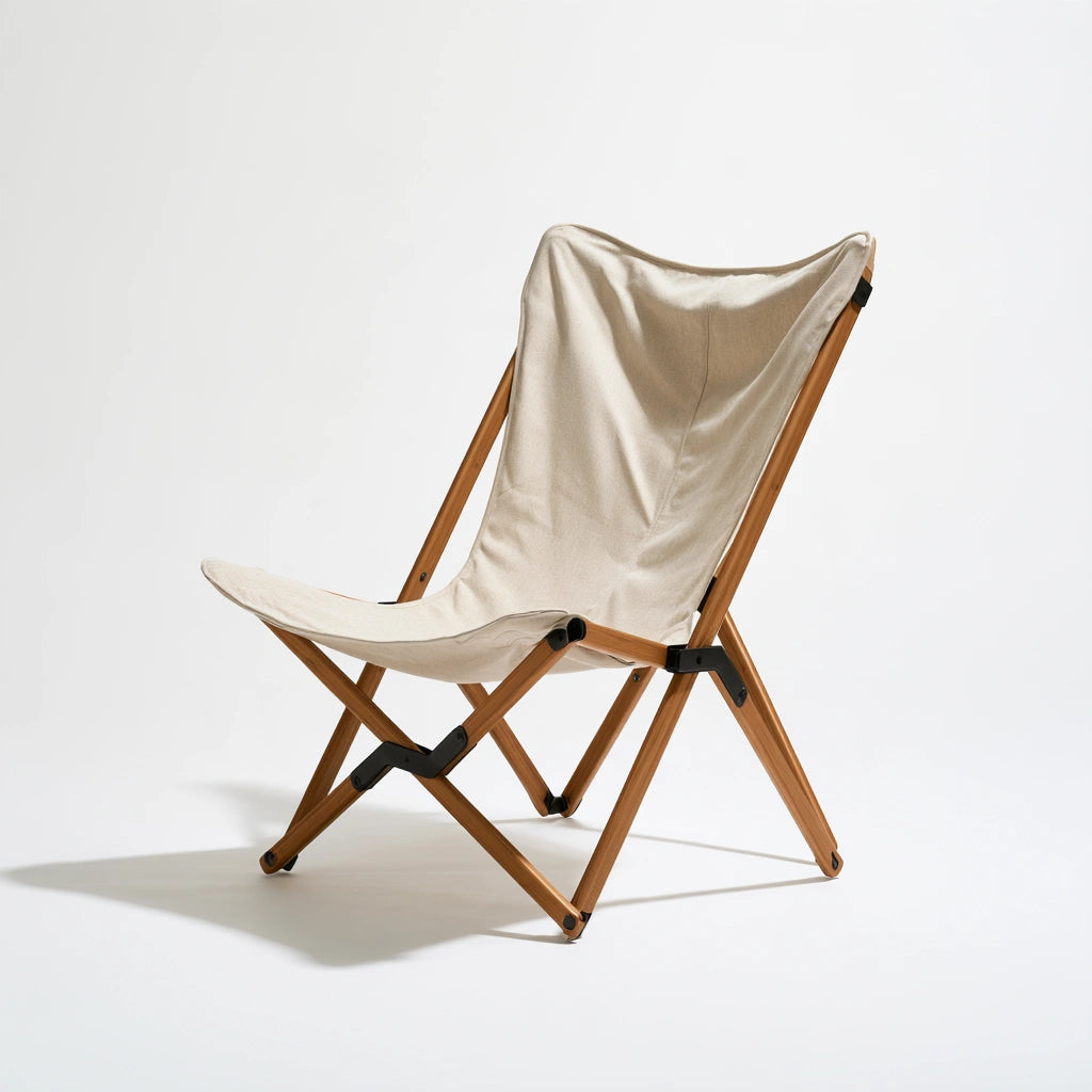 Sedia da campeggio pieghevole dalle linee essenziali, colore beige chiaro